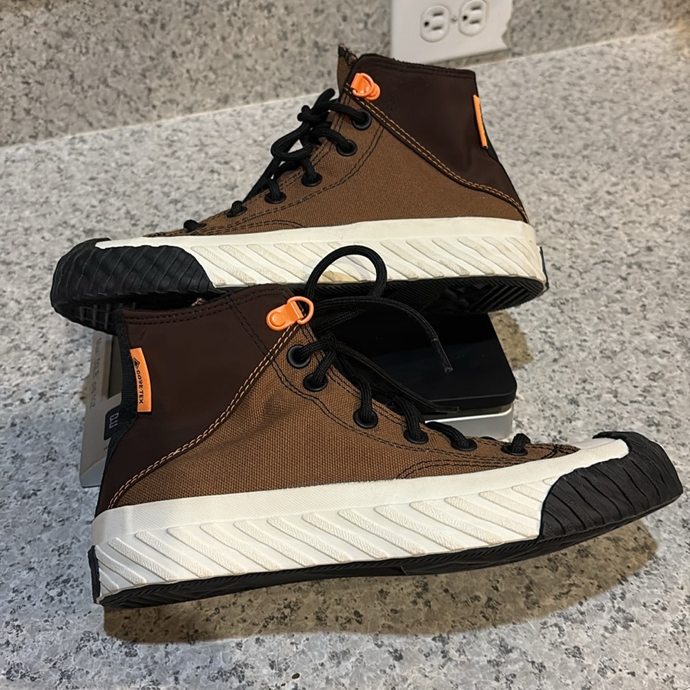 Converse Gore-Tex Brown High-Top Sneakers with Black and Orange Accents W- 7 M-5 - Picture 10 of 14
